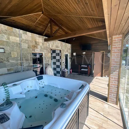 Oak Pearl Dom wakacyjny Duben